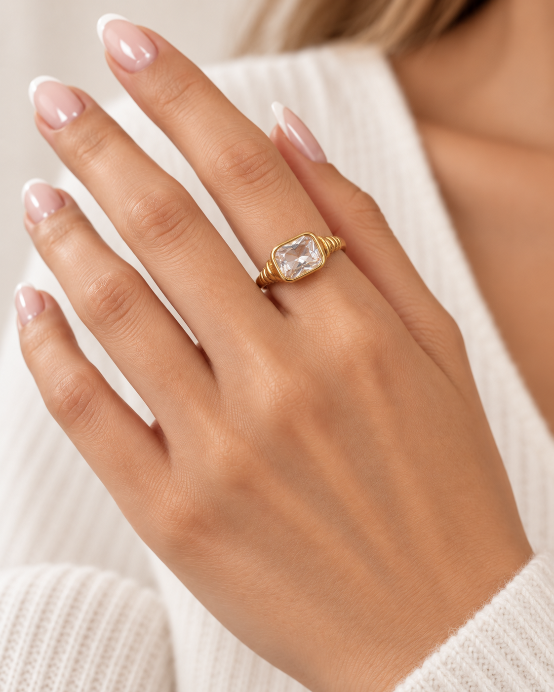 Golden Muse Ring