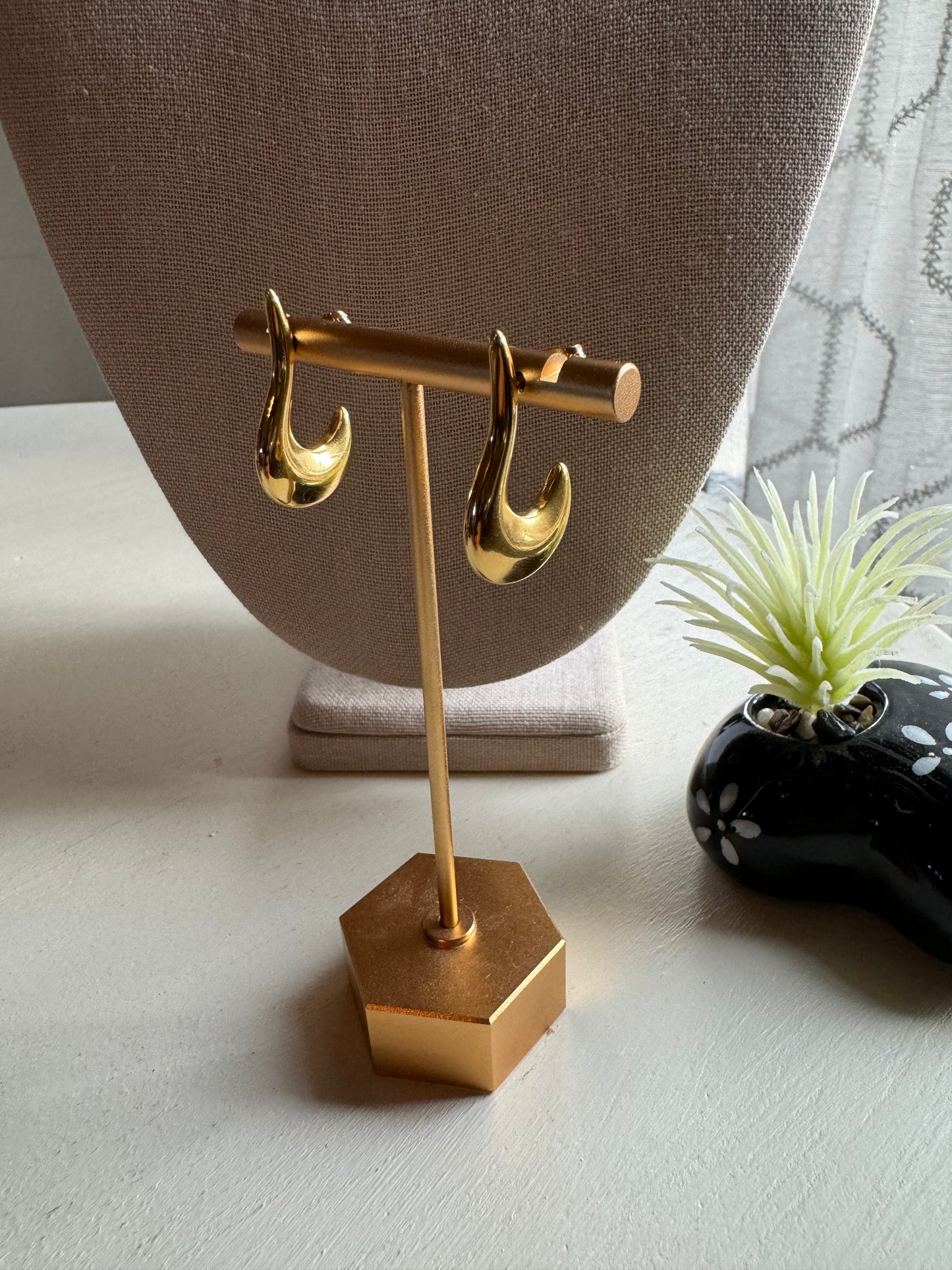 Pricilla Earrings Gold