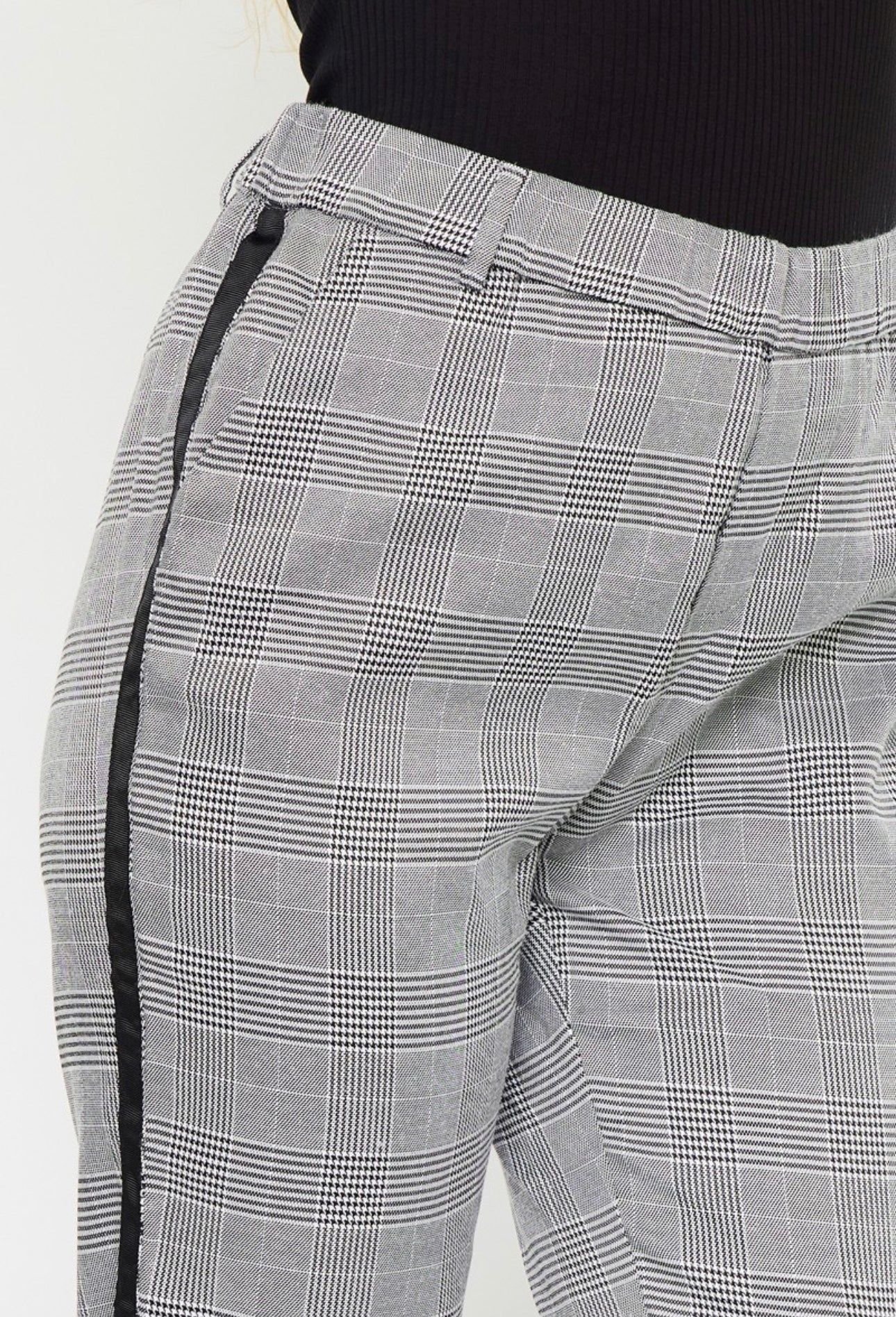 Liza Plaid Trousers