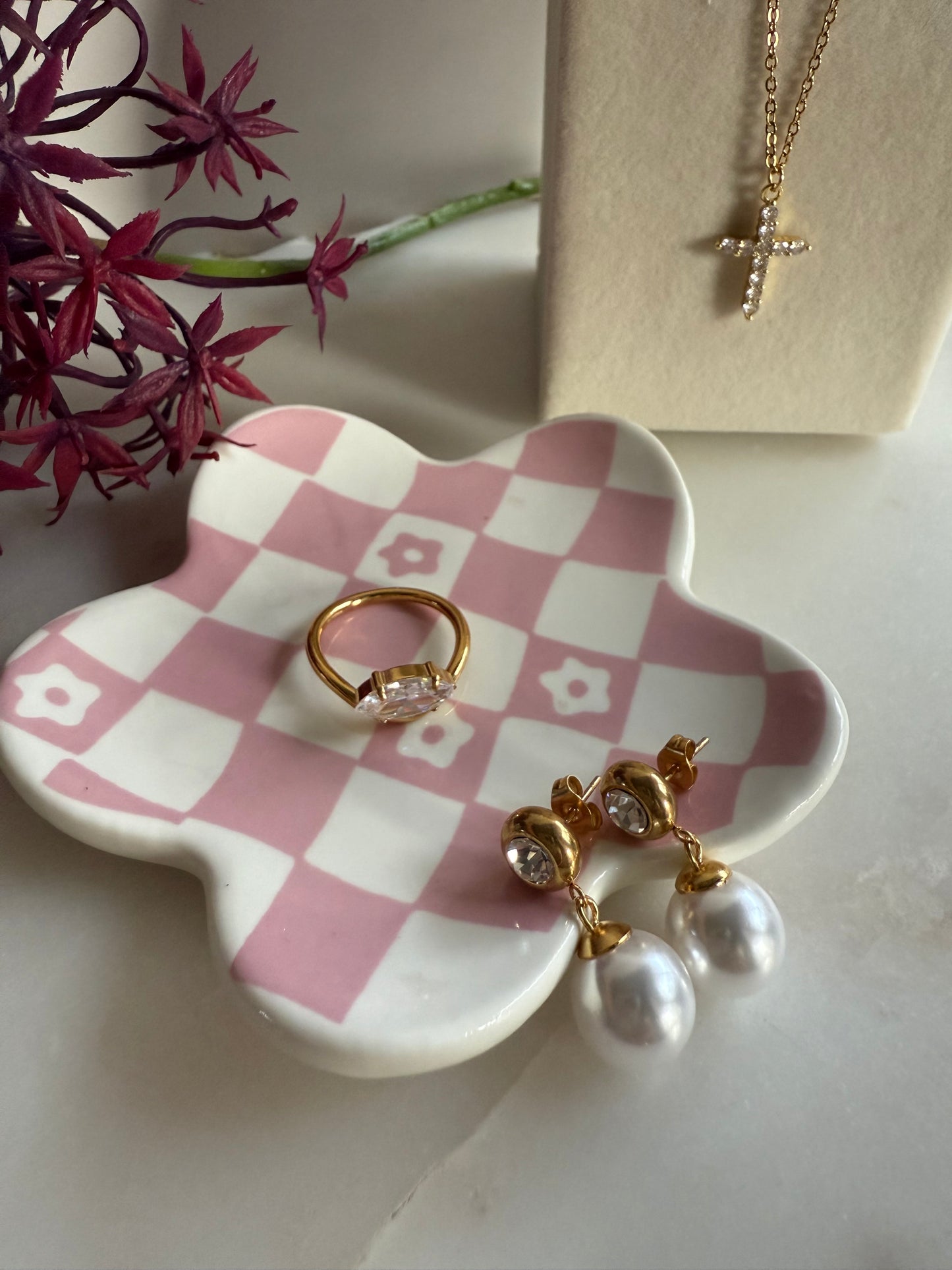 Pearl Kiss Earrings