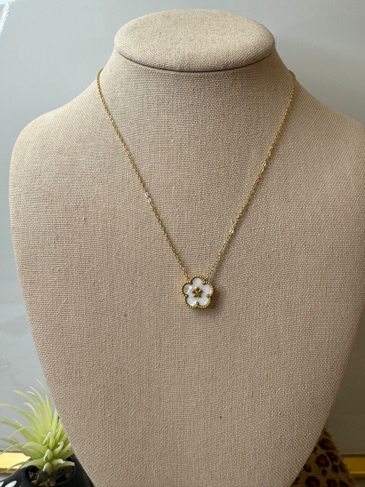 White Flower Necklace