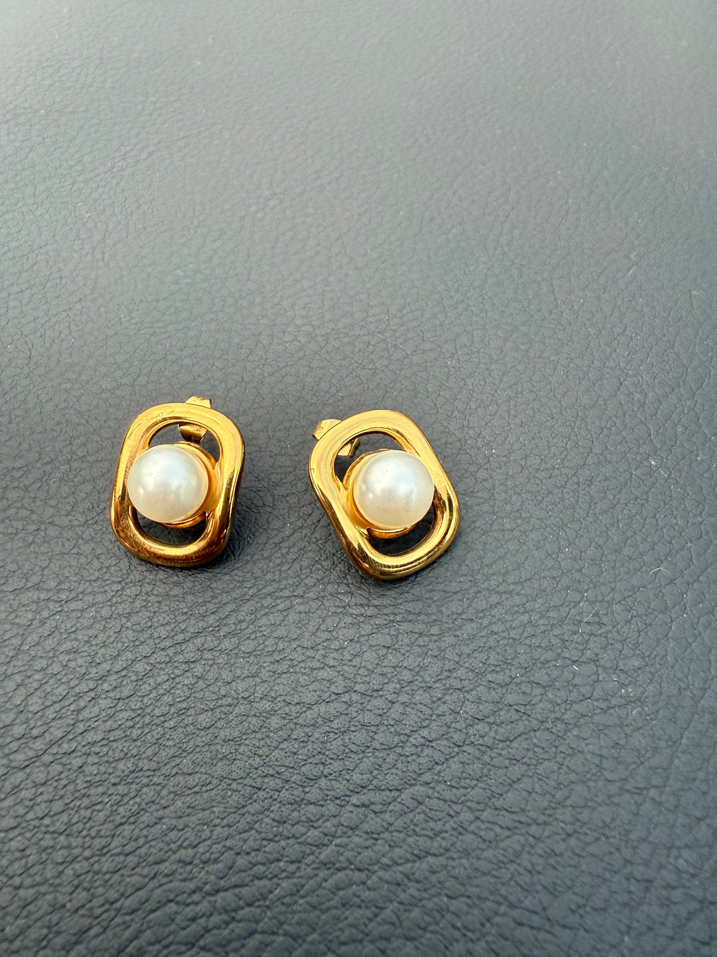 Pearl Luxe Studs