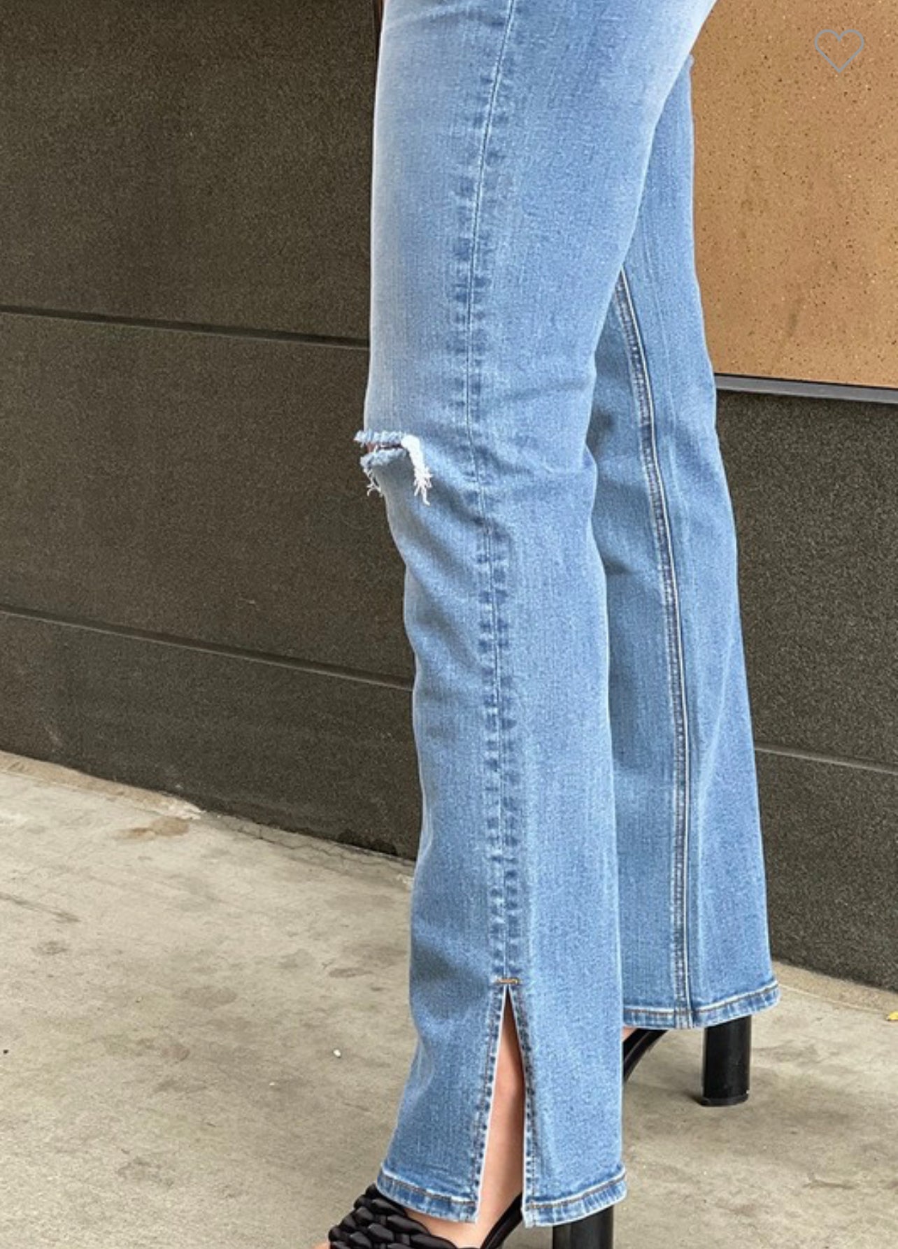 Relaxed High Waist Distressed Jeans