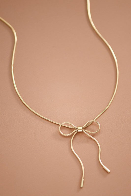The Bow Necklace