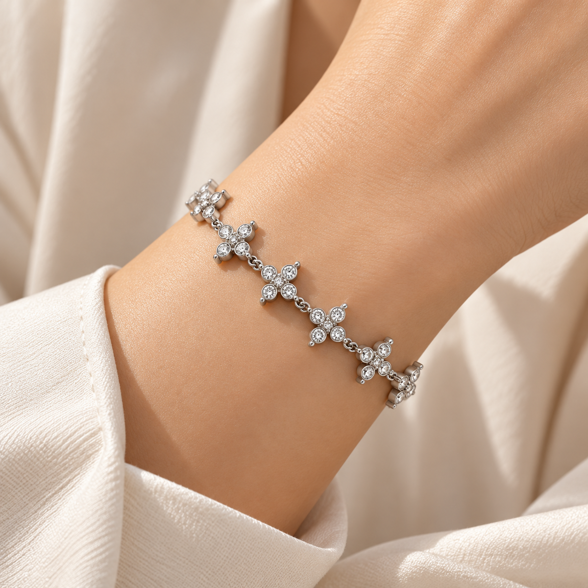 Luxe Clover Silver & Gold Bracelet