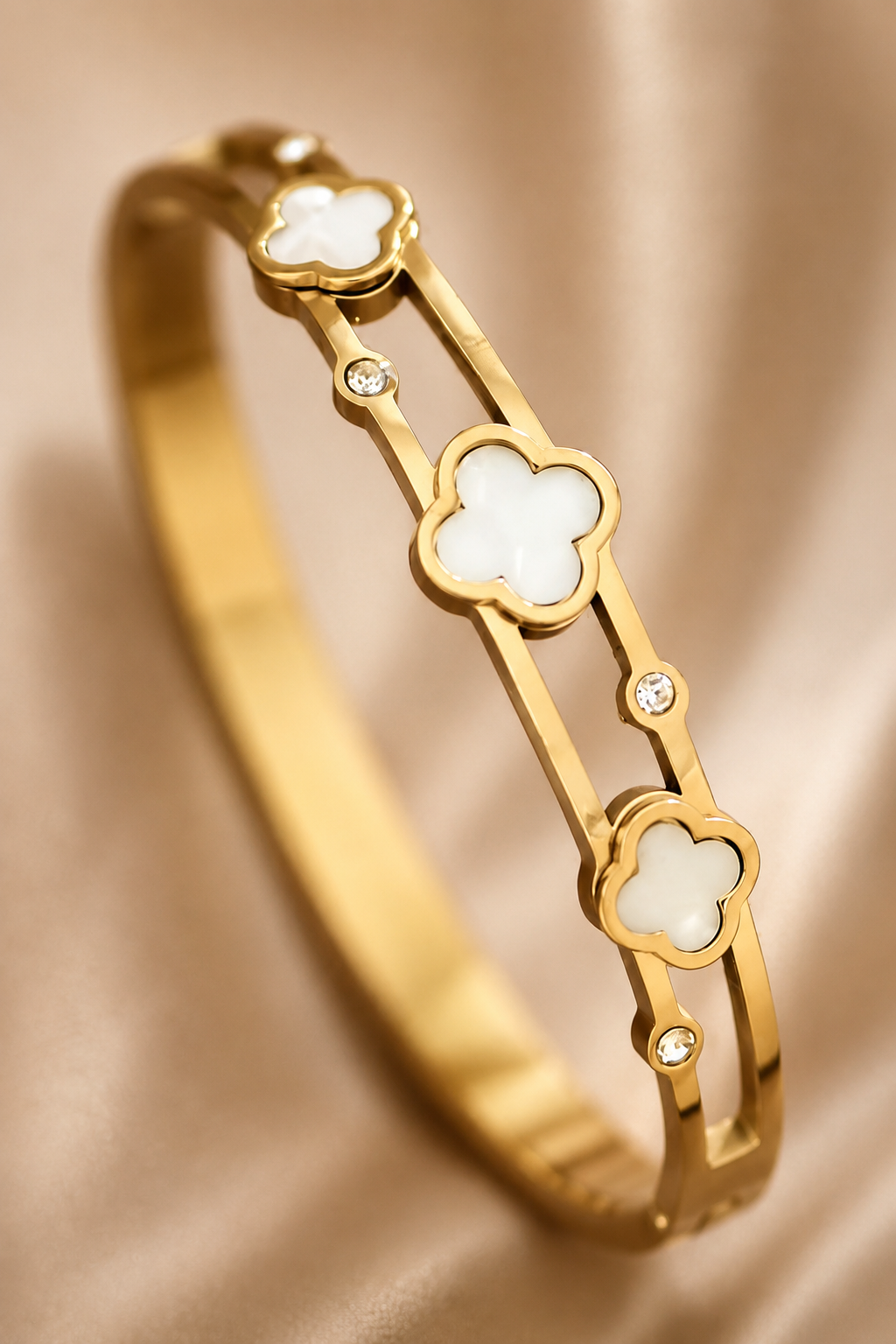 Ivory Clover Bangle