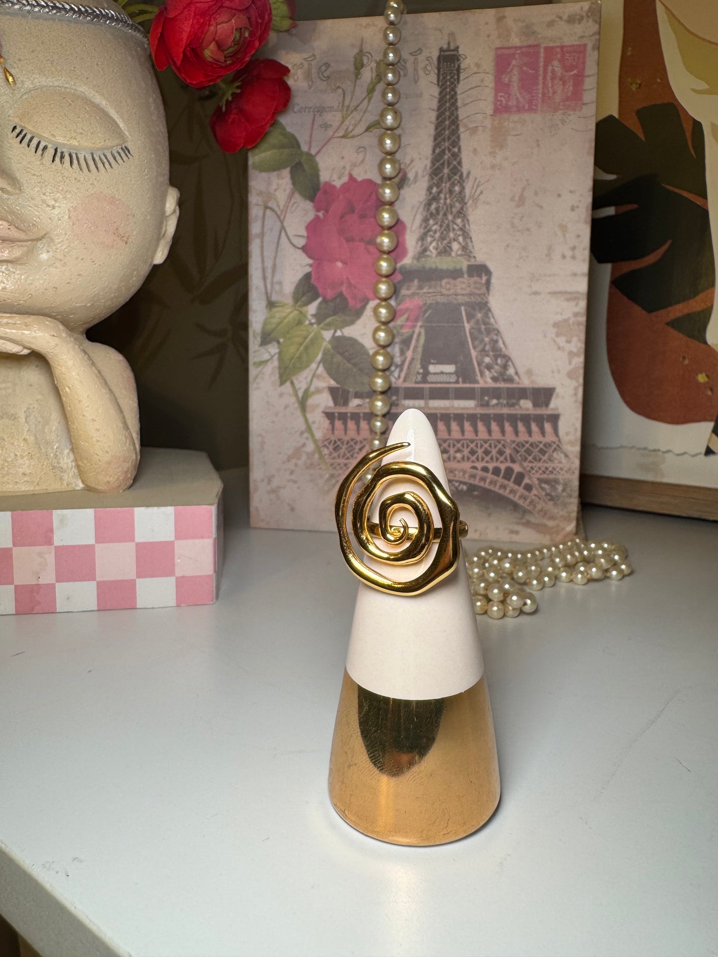 Gold Twirl Ring