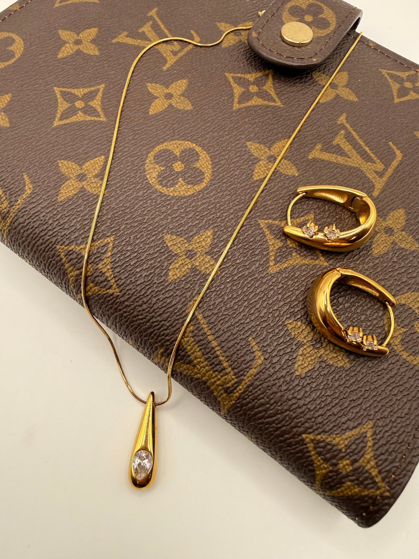 Noa Crystal Hoops
