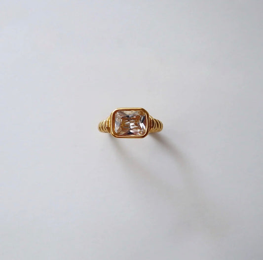 Golden Muse Ring