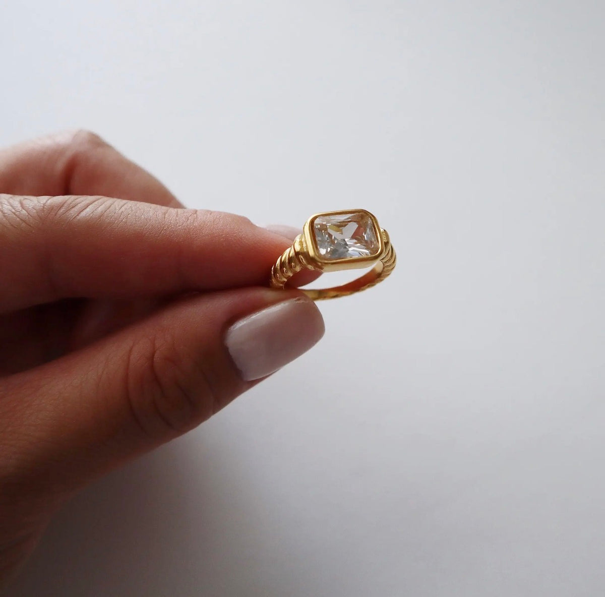 Golden Muse Ring