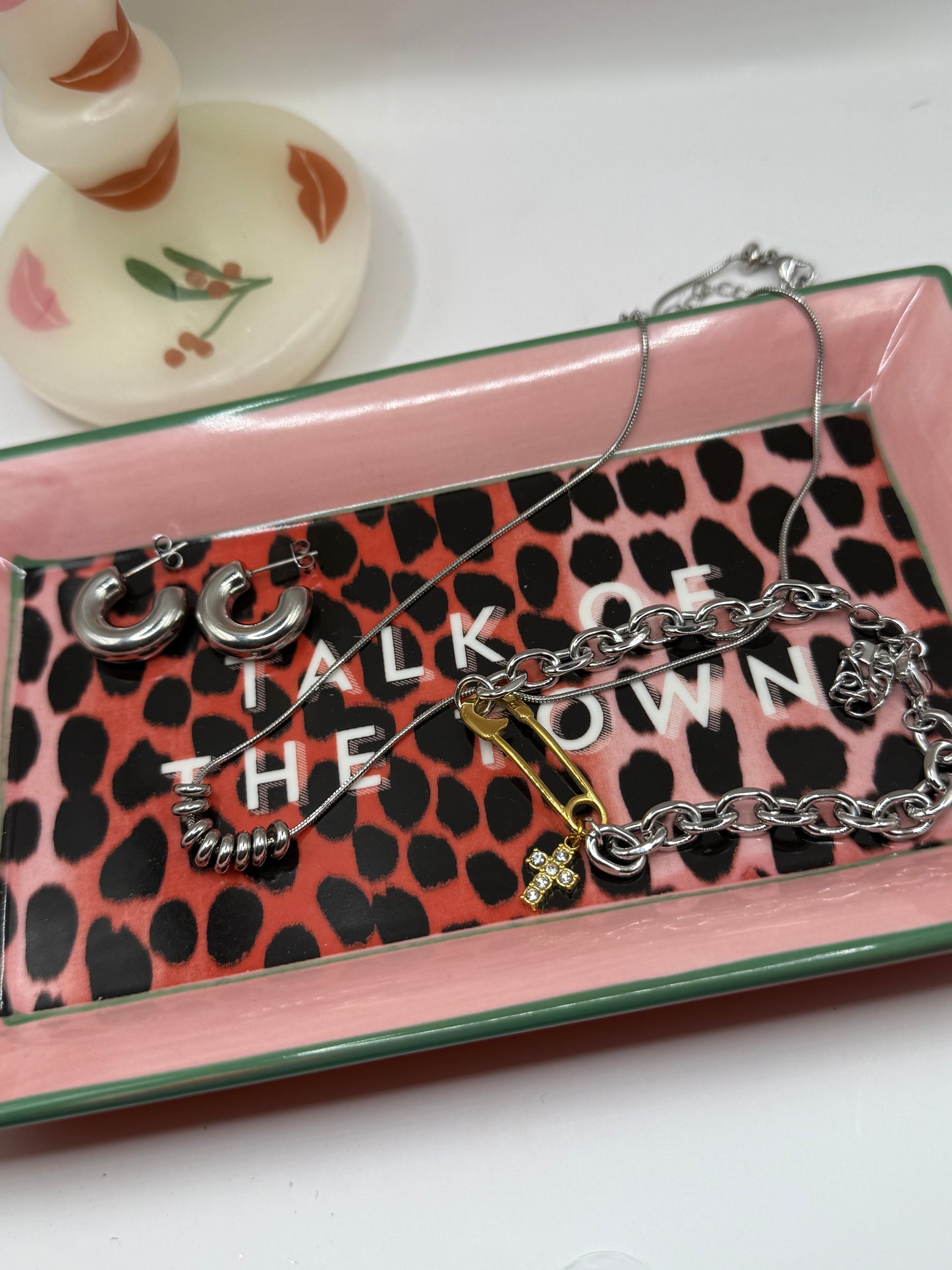 The Silver Hanging Necklace