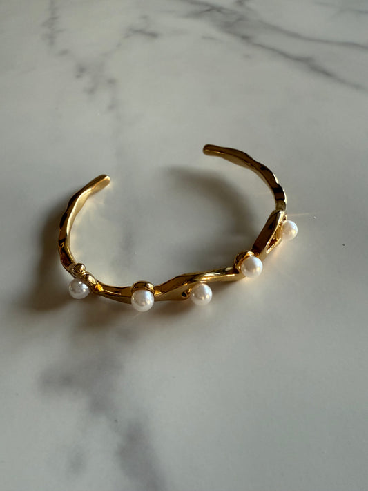 Golden Pearl Bangle